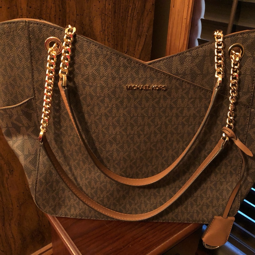 Michael Kors purse